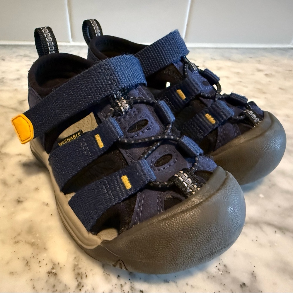 Keen Toddler Size 7 Navy Blue Sandals